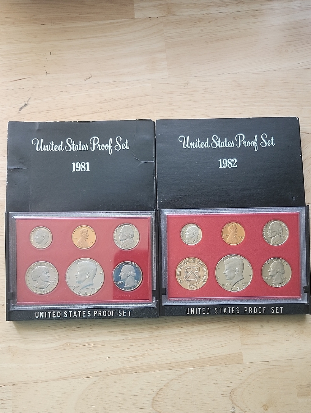 United States Proof Set 1981 & 1982 - Red Display (United States Mint)